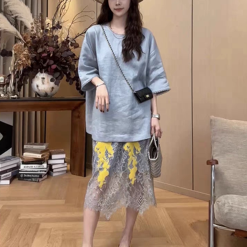 花边七分袖T恤+蕾丝半身裙两件套
