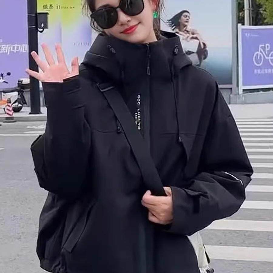 连帽冲锋衣羽绒服外套女2024冬季新款韩版休闲加厚保暖白鸭绒上衣