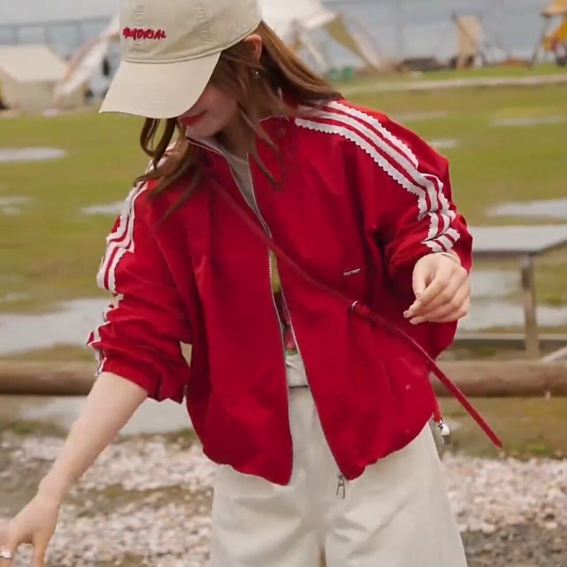 韩版立领蕾丝拼接冲锋衣短外套女2026春季宽松百搭休闲三条杠上衣