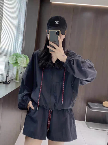 2026新款夏季连帽撞色薄款防晒外套女松紧高腰休闲短裤时尚两件套