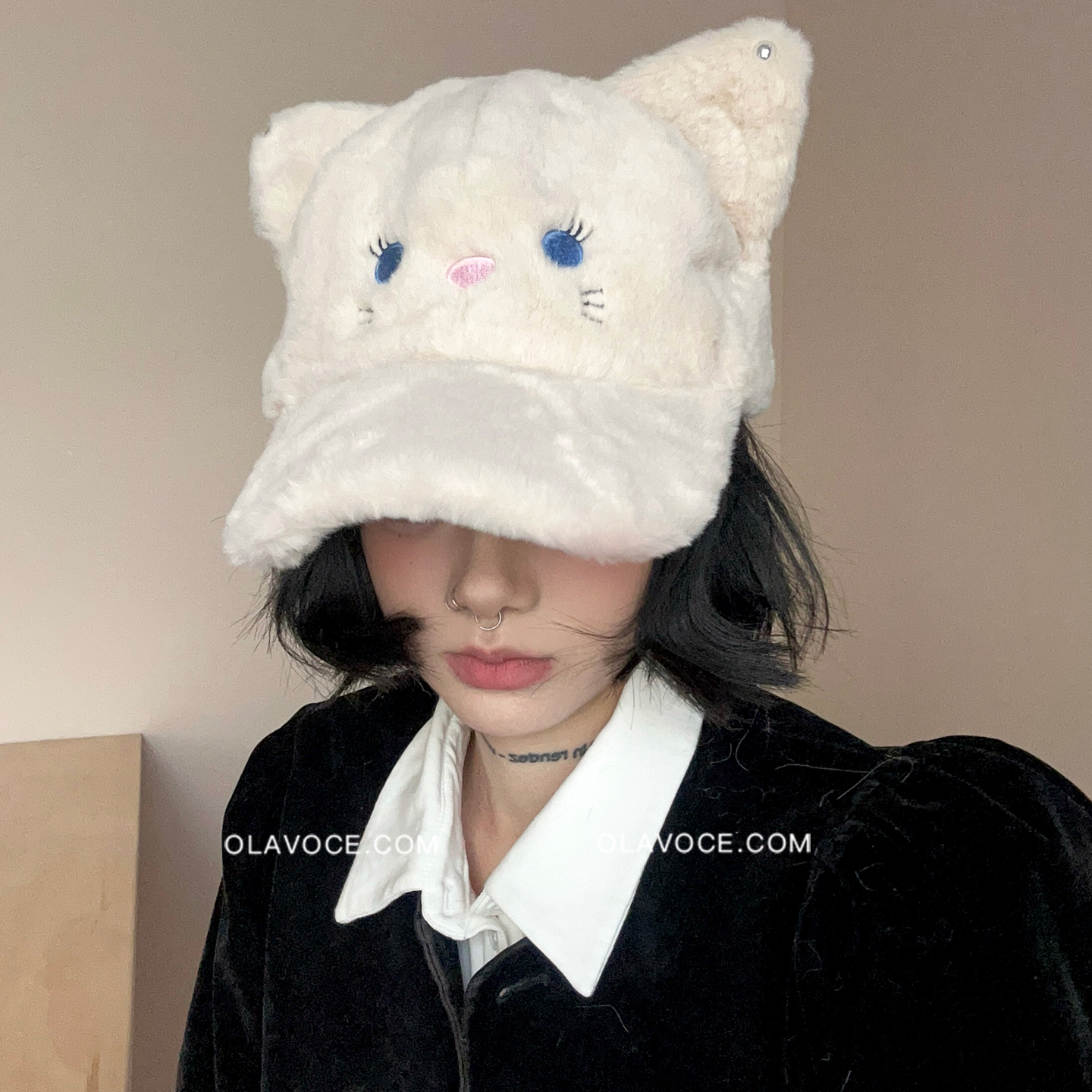 可爱猫咪毛绒百搭鸭舌帽