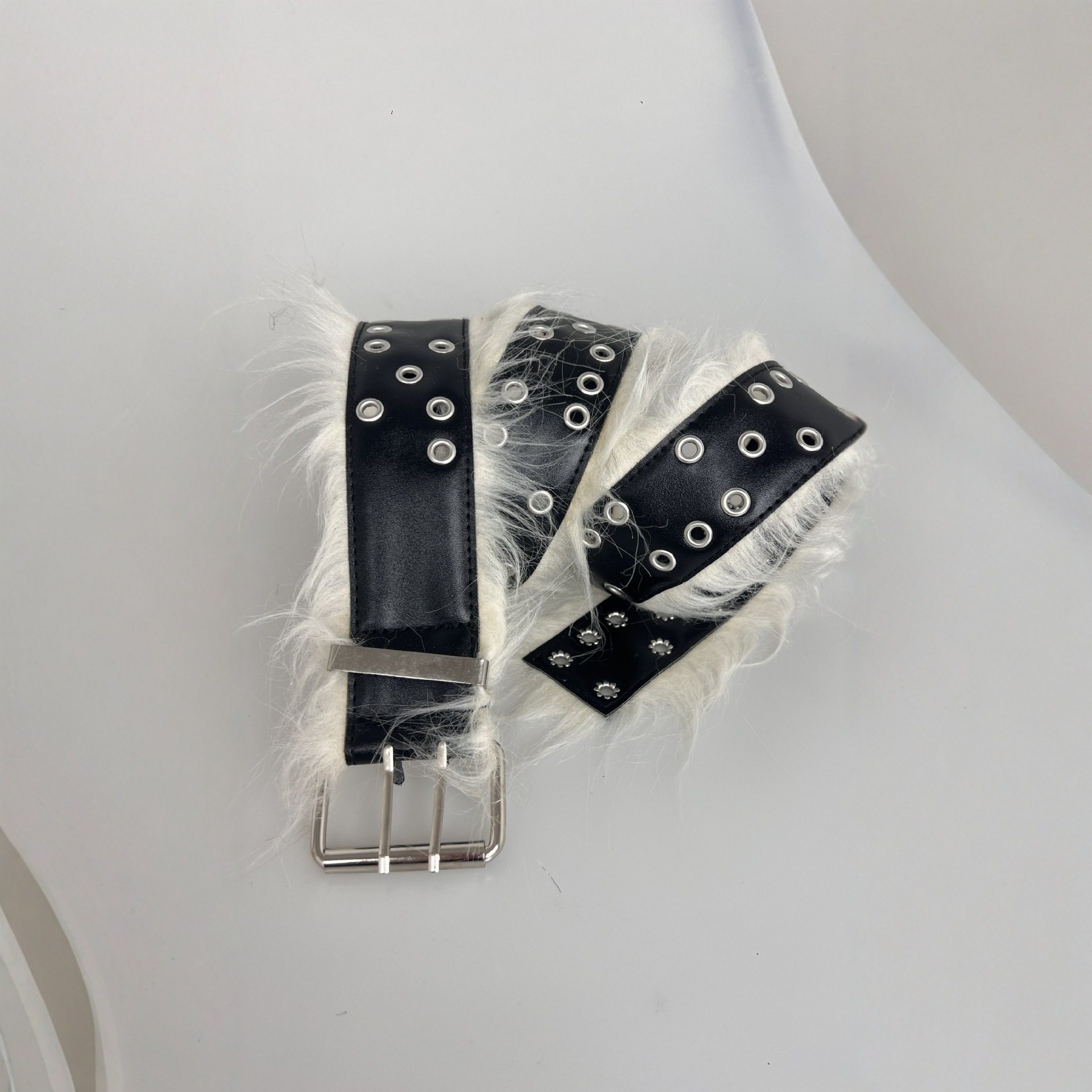 秋冬新款毛毛拼接朋克腰带Y2K辣妹风金属孔皮带潮酷配饰,服饰配件/皮带/帽子/围巾,腰带/皮带/腰链,淘宝优惠券,粉丝福利购,淘宝优惠卷