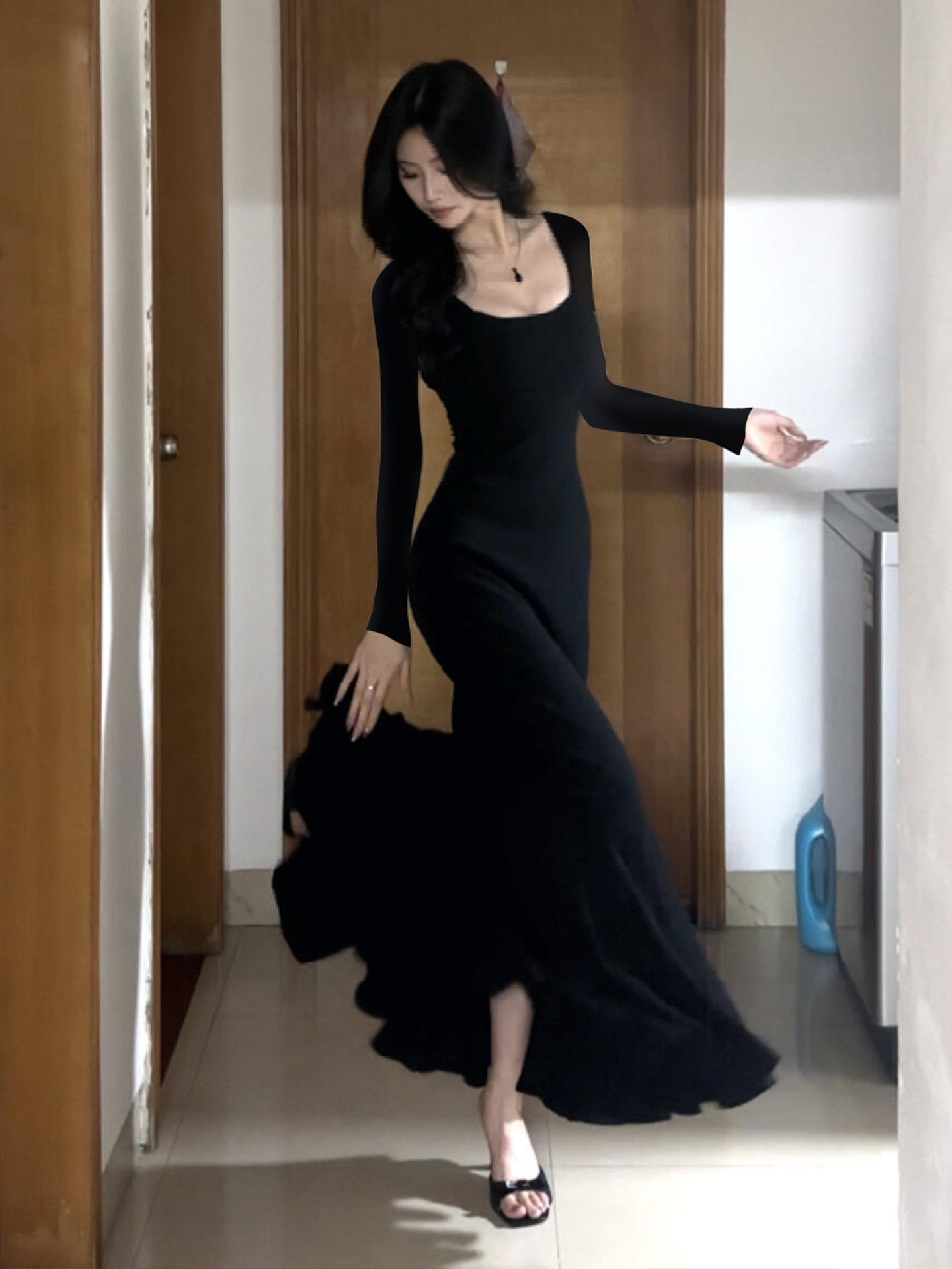 黑色修身包臀裙连衣裙女早秋季步步生莲鱼尾裙子长袖掐腰性感长裙