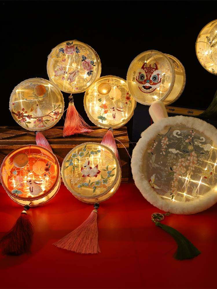 过年元宵古风灯笼元旦儿童手提兔子花灯汉服拍照道具国风复古宫灯
