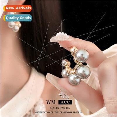 C-shaped Pearl Earrings wh lver Needles French Earrings Smal