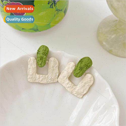 Fashion atmosphere green earrings female 2022 new tide niche