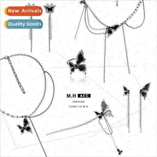 Astral Butterfly Necklace Women che Fashion Commuter Vintage