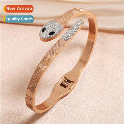 Europe new snake-shaped open bracelet does not lose color ni