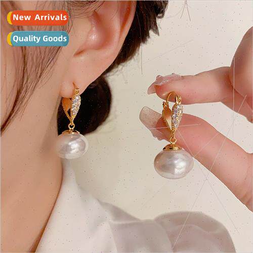 Koreafashion simple pearl earrings earrings niche exquise hu