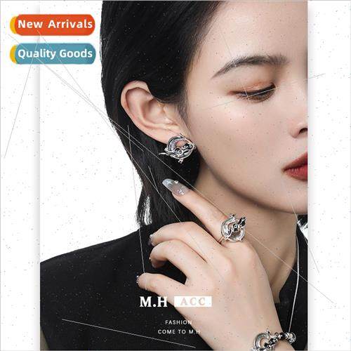 Winter nebula crescent moon earrings female retro new Chines