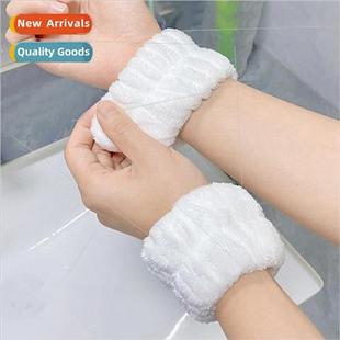 Wash face wristbbracelet wash no drip wet sleeve wrist guard