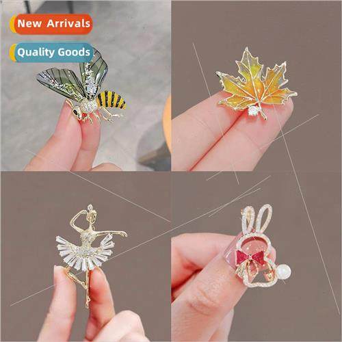 Korea fashion oil drop bee brooch 2023 new sense maple leaf