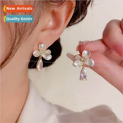Mori simple flowers water drop zirconia earrings s925 silver