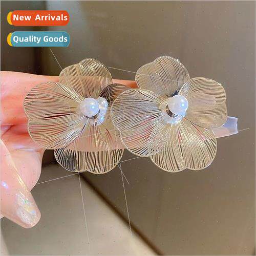 Flower pearl earrings female niche earrings versatile delica