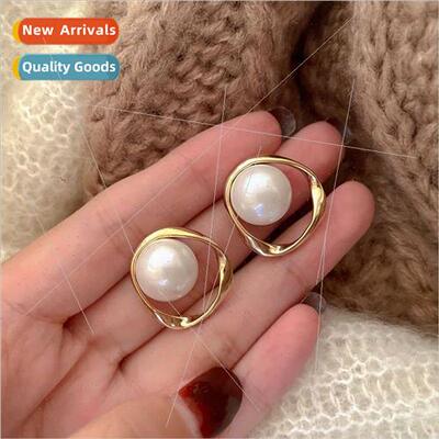 mple geometric pearl earrings female premium niche earrings