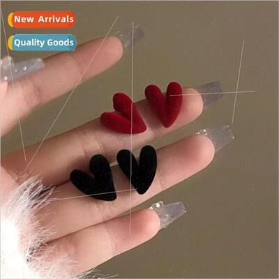 Small delicate hundred wh simple flocking love earrings fema