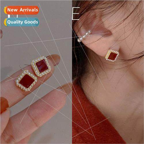 French retro burgundy geometric square pearl earrings niche