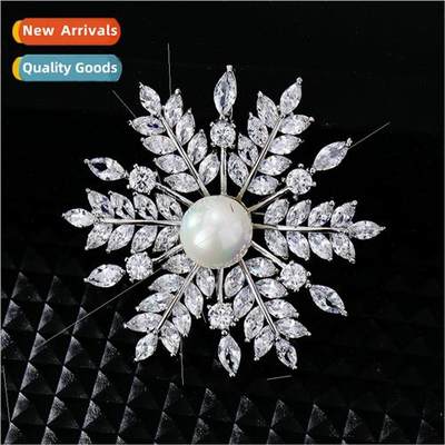 Leaf snowflake brooch pin pin ladies dress button pin radian