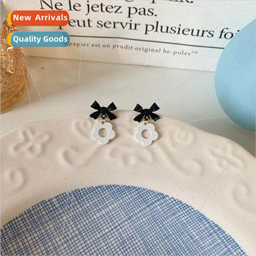 Classic black whe color collision wh bow flower earrings s92