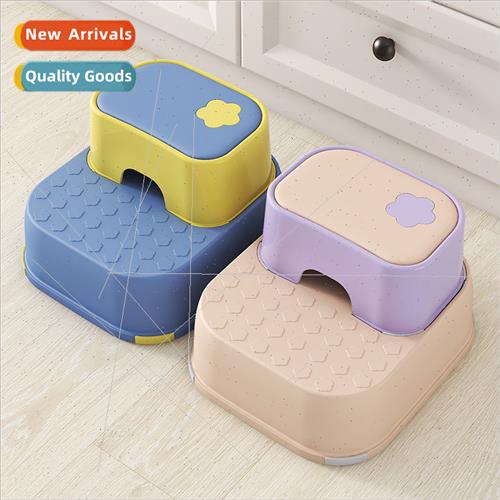 Baby bathroom footstool 1 a 2 years old small stool -slip fa