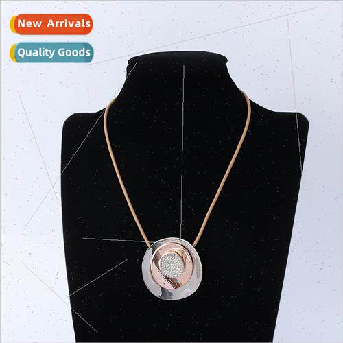 New Necklace Europe Retro Long Necklace Geometric Round Pend