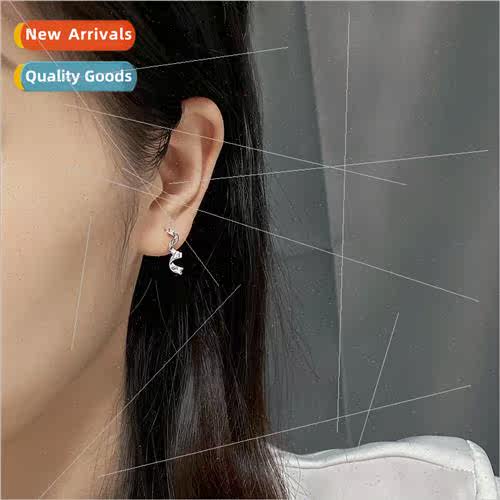 French Spiral Wave Earrings che Feeling Twisted Ribbon-Shape