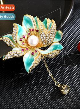 Vintage lotus brooch high-grade female natural tassel cheong