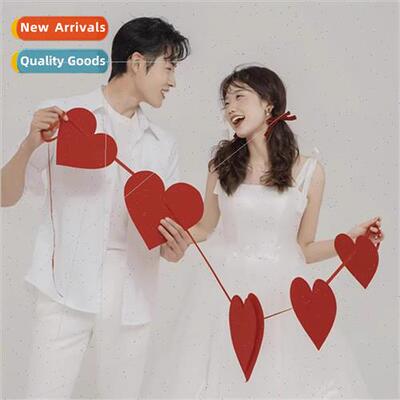 Newlyweds red festive felt heart pull flower license photo p