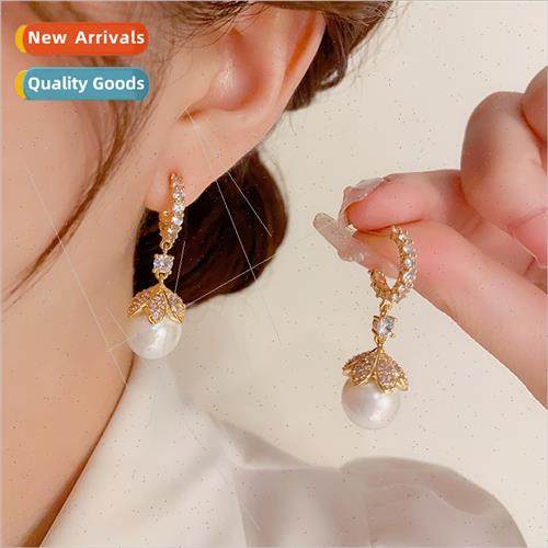 French Zirconia Mabe Pearl Earrings che Vintage Earrings Ear