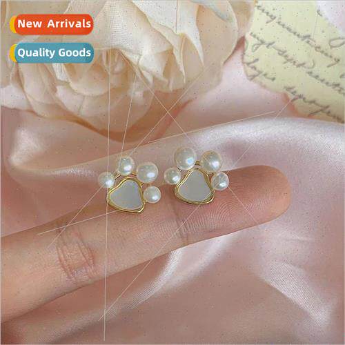 Cute ltle cat claw pearl compact earrings niche hundred wh e