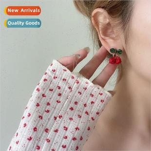 Simple red cherry earrings适用women 2022 Mori small cute ear