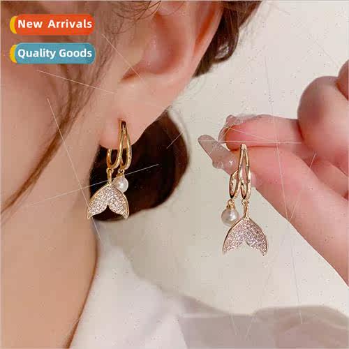 Korea celebry fishtail pearl earrings fashion niche earrings
