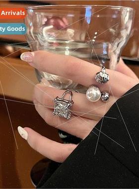 Irregular lava square ring female cold wind pearl index fing