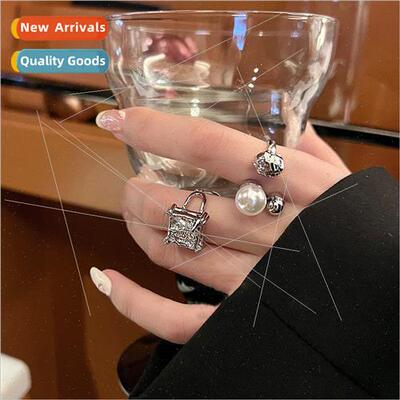 Irregular lava square ring female cold wind pearl index fing