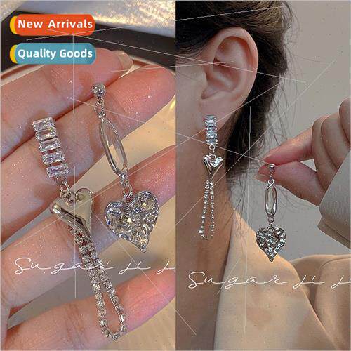 Sweet Cool Hottie Heart Earrings Niche Minimalist Super Shin