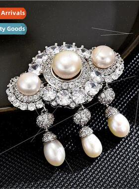 Europe court elegance classic high-grade tassel brooch hundr