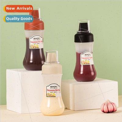 Squeeze Sauce BottleFive Hole Salad BottlePlastic Condiment