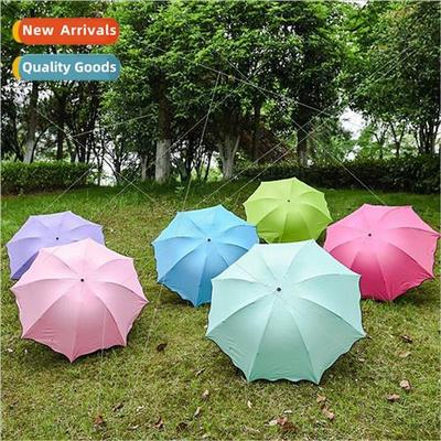 Lotus leaf edge water blooming sunny umbrella advertising gi