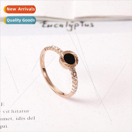 Spinning Black Shell with Diamonds Ring Women Beehive Patter