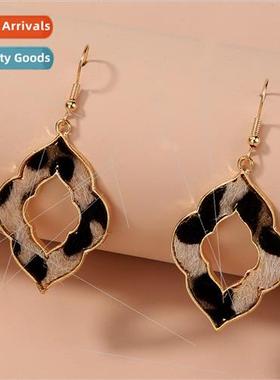 Wind Polygonal Earrings Long Dangling Plush Earrings适用Wome