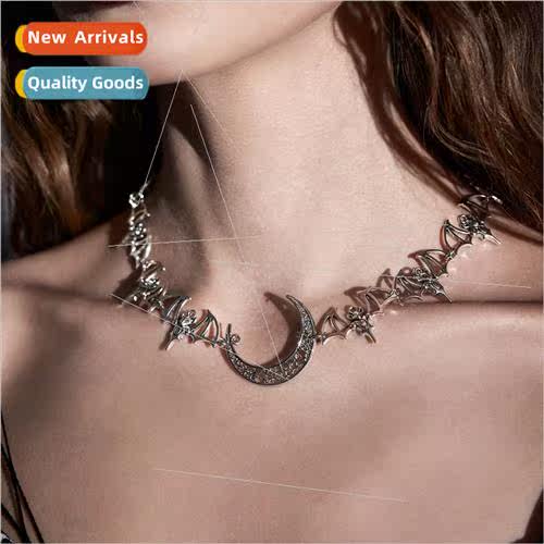 Europe popular punk bat moon necklace Halloween hip-hop coll