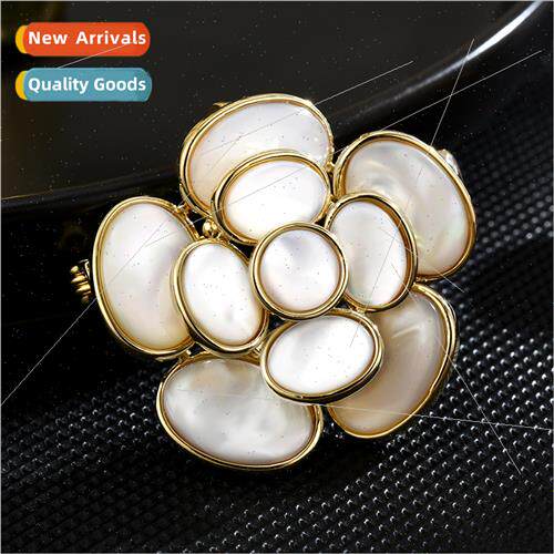 Korea natural camellia brooch upscale women su coat corsage