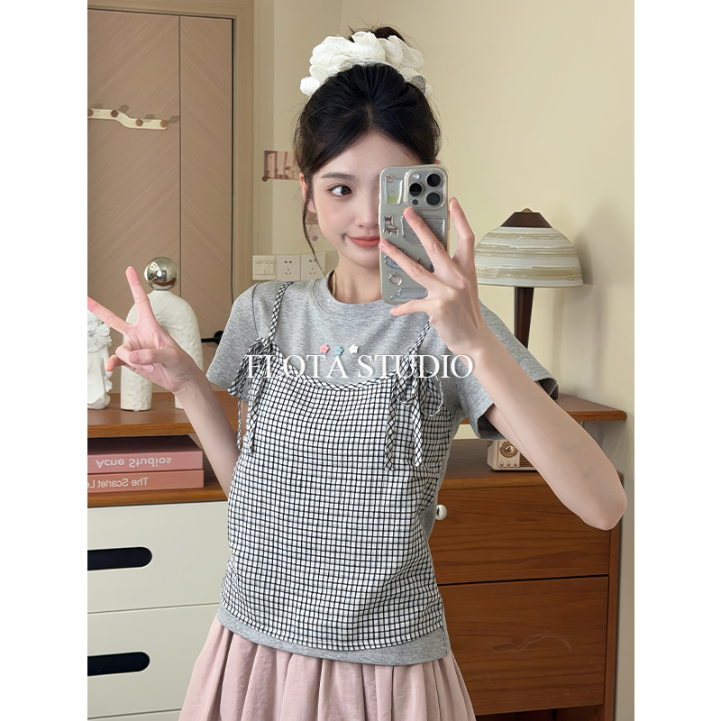 【flota】日系格纹吊带假两件T恤女趣味彩色星星纽扣甜美上衣1942