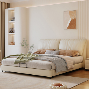 CBD意式极简轻奢真皮床北欧现代简约主卧1.8m双人婚床大象耳朵软