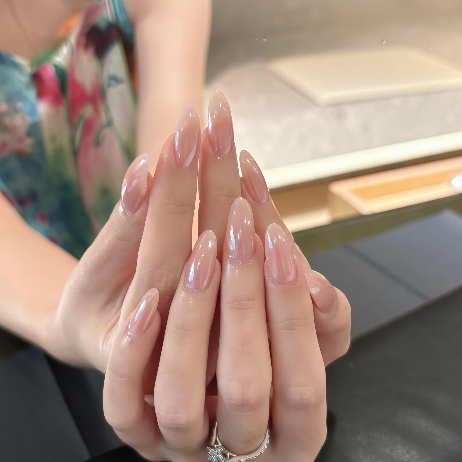 海莉同款珍珠粉极光手工穿戴甲中椭圆款显白高级感百搭日常美甲贴,彩妆/香水/美妆工具,穿戴甲/甲片,淘宝优惠券,粉丝福利购,淘宝优惠卷