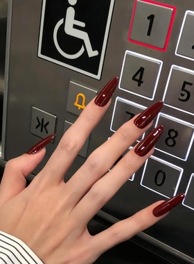 纯手工美甲穿戴甲成品纯色美甲酒红红色新娘显白中长款2024新年款