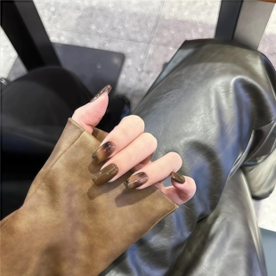 棕色晕染琥珀手工穿戴甲美甲高级冷淡风中长款夏季高级感婚纱照