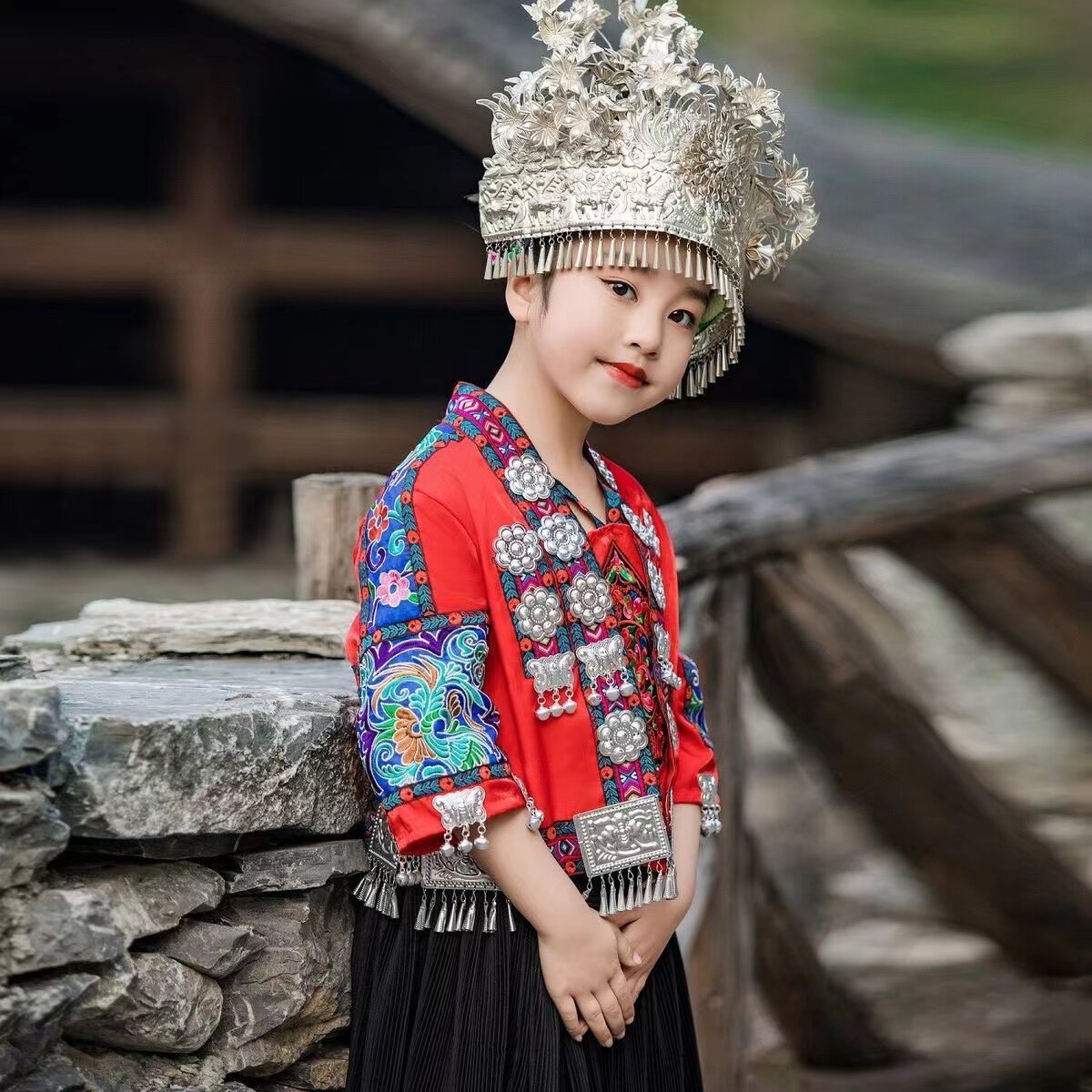 儿童少数民族摄影主题服装哈尼族服饰儿童女写真苗族服装演出服饰