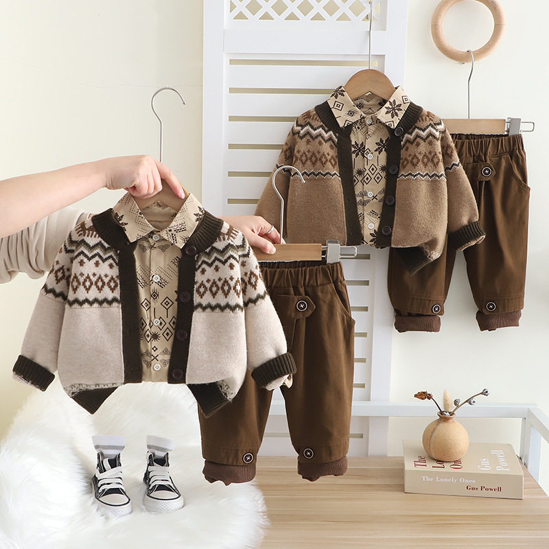 男童套装春秋季宝宝洋气菱格毛衣三件套春装婴儿童装1一2-3-4岁