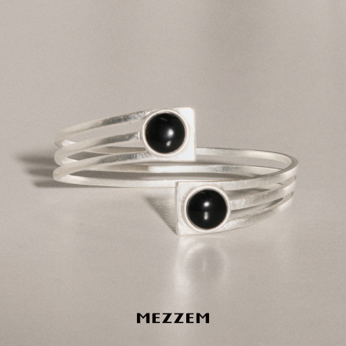 MEZZEM x LOPHNE 复古前卫黑玛瑙手镯原创小众中性潮流开口腕饰